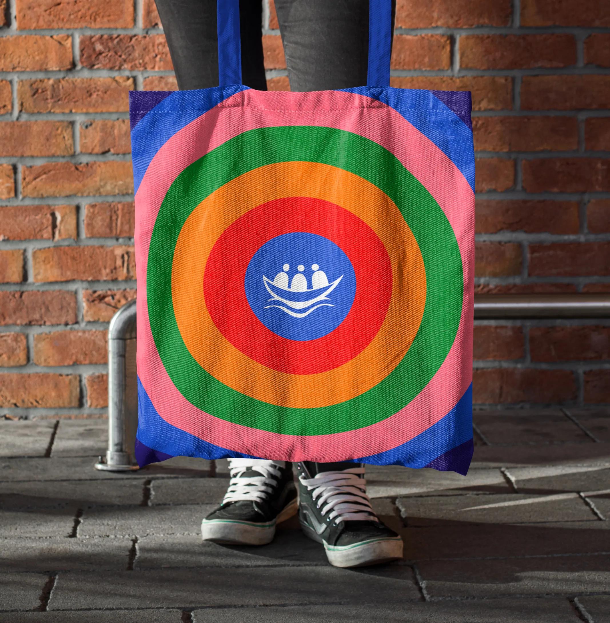 L'arche branded tote bag
