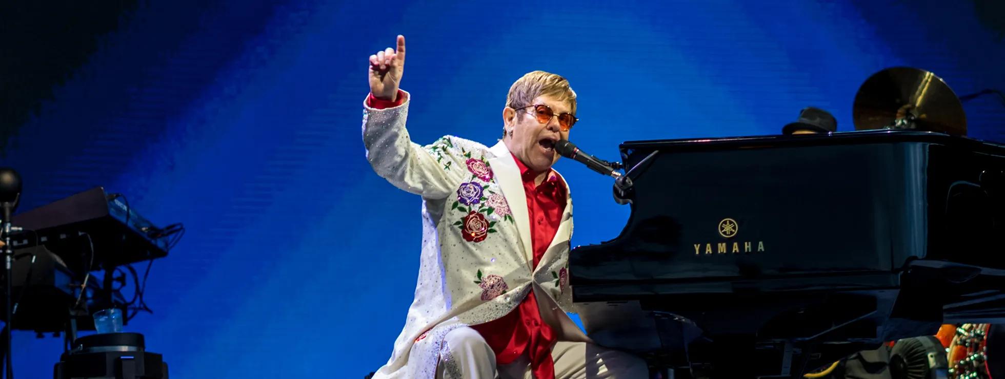 Elton%20photo%20Flickr%20%20Raph_PH%2034966611711_42689bc2fc_o.jpg